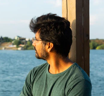 <em>Alejandro P.</em>